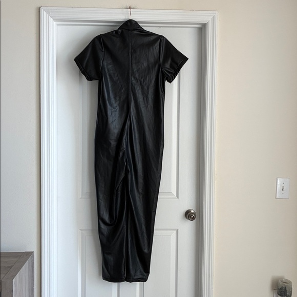 ❄️Cariño Santo Faux Leather Jumpsuit Size Small Online $95 - Picture 9 of 9